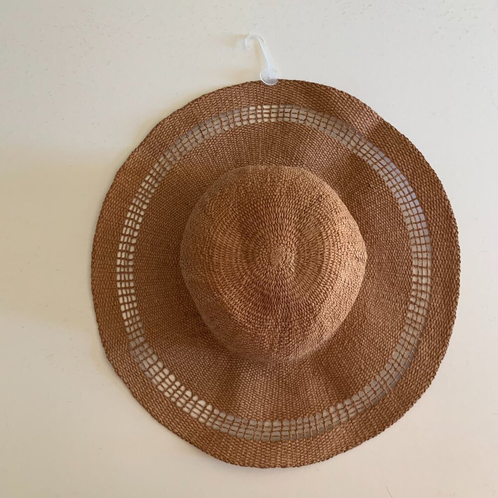 Beach Hat by GAP - Picture 2 of 3